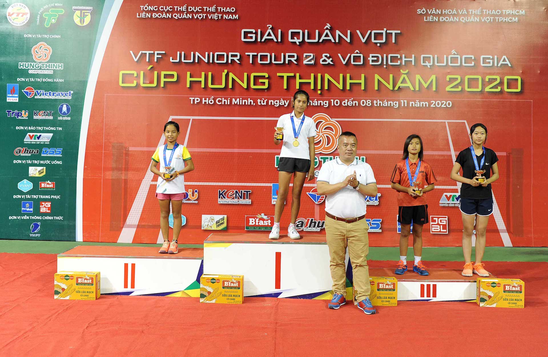 VTF Junior Tour 2 – Hung Thinh Cup 2020: Ngày vui của Chủ nhà - ảnh 4 Hình ảnh: VTF Junior Tour 2 – Hung Thinh Cup 2020: Ngày vui của Chủ nhà số 4