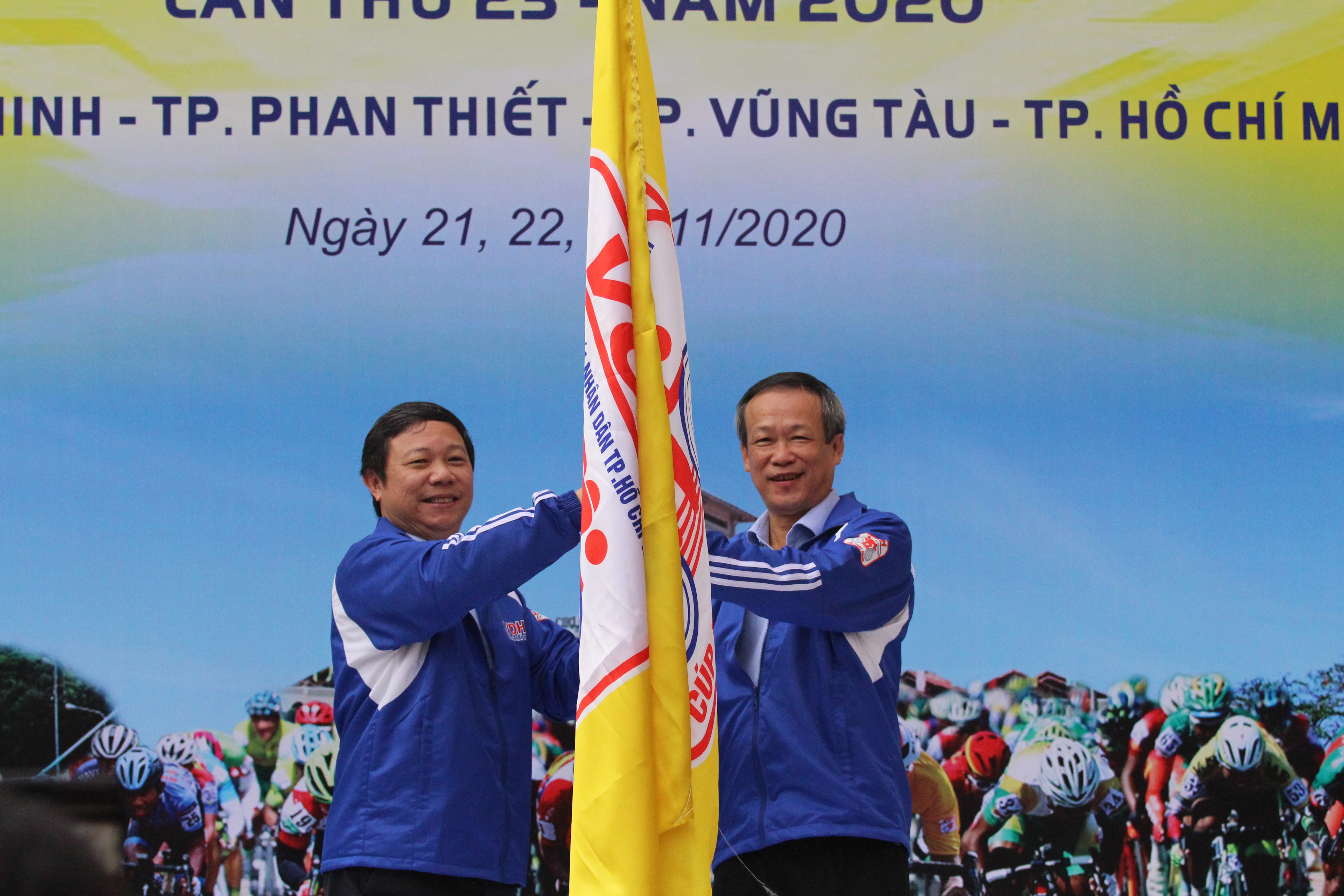 Giải xe đạp Nam Kỳ Khởi Nghĩa 2020: Hấp dẫn chặng đầu - ảnh 1 Hình ảnh: Giải xe đạp Nam Kỳ Khởi Nghĩa 2020: Hấp dẫn chặng đầu số 1