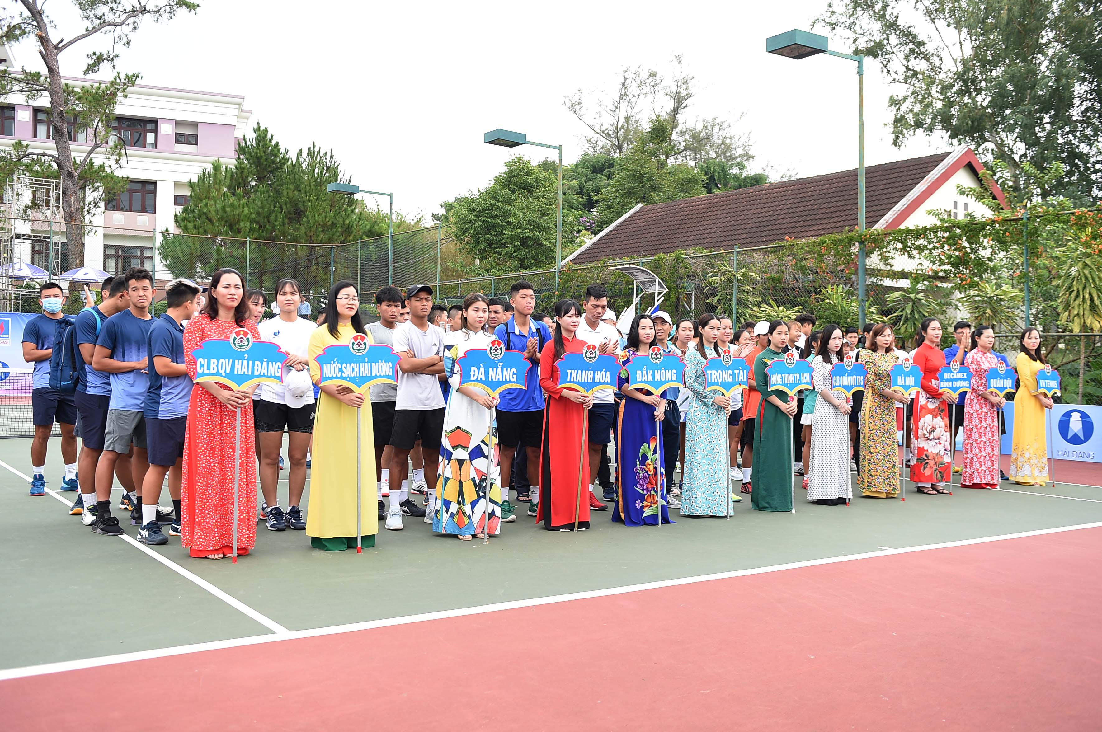 Giải quần vợt Vô địch Đồng đội Quốc gia – Đăk Nông 2021: TP.HCM khởi đầu thuận lợi - ảnh 1 Hình ảnh: Giải quần vợt Vô địch Đồng đội Quốc gia – Đăk Nông 2021: TP.HCM khởi đầu thuận lợi số 1