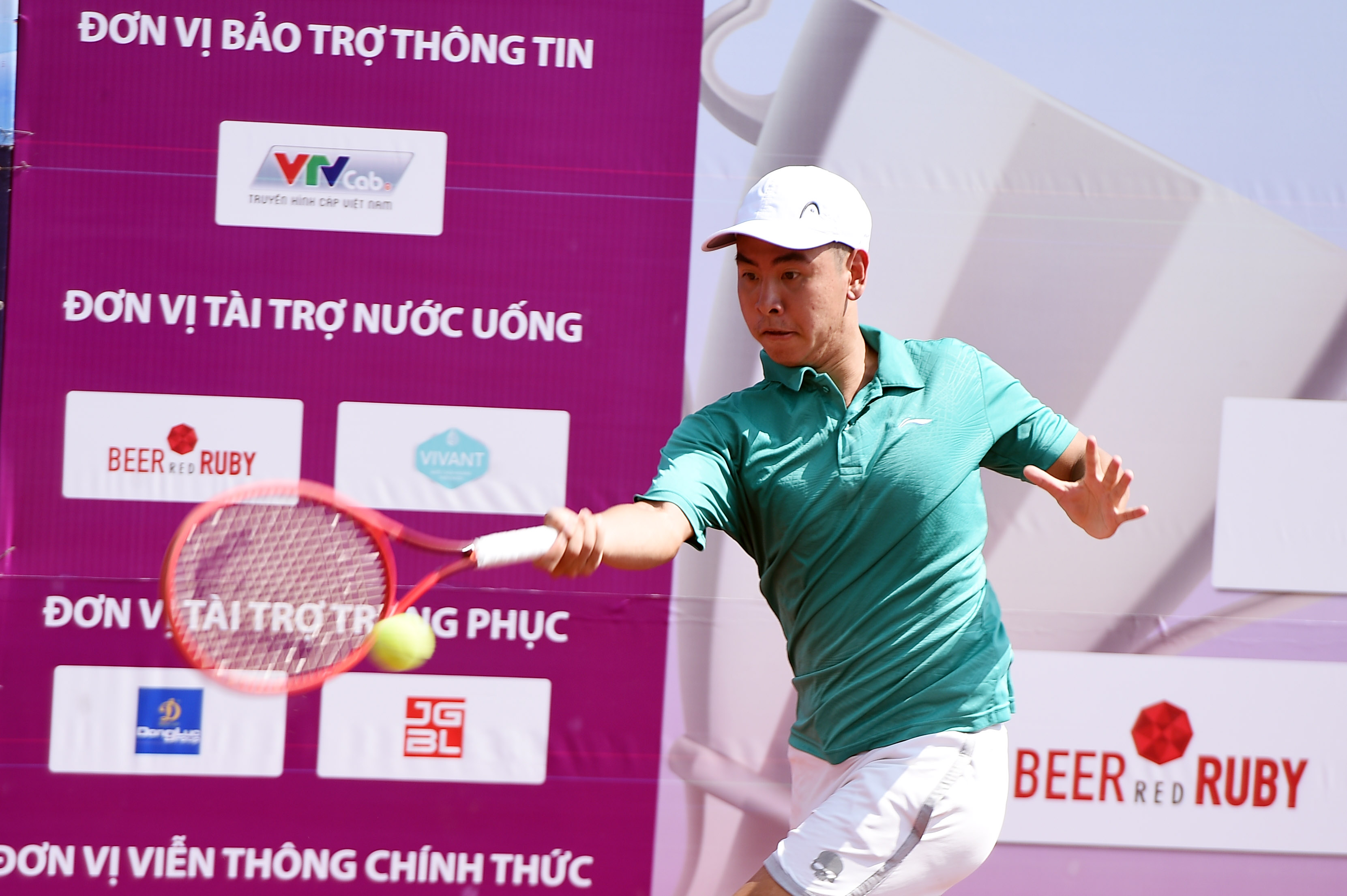 Giải quần vợt Vô địch Đồng đội Quốc – Đăk Nông 2021: Lý Hoàng Nam có mặt ở tứ kết, TP.HCM tiếp tục thăng hoa - ảnh 4 Hình ảnh: Giải quần vợt Vô địch Đồng đội Quốc – Đăk Nông 2021: Lý Hoàng Nam có mặt ở tứ kết, TP.HCM tiếp tục thăng hoa số 4